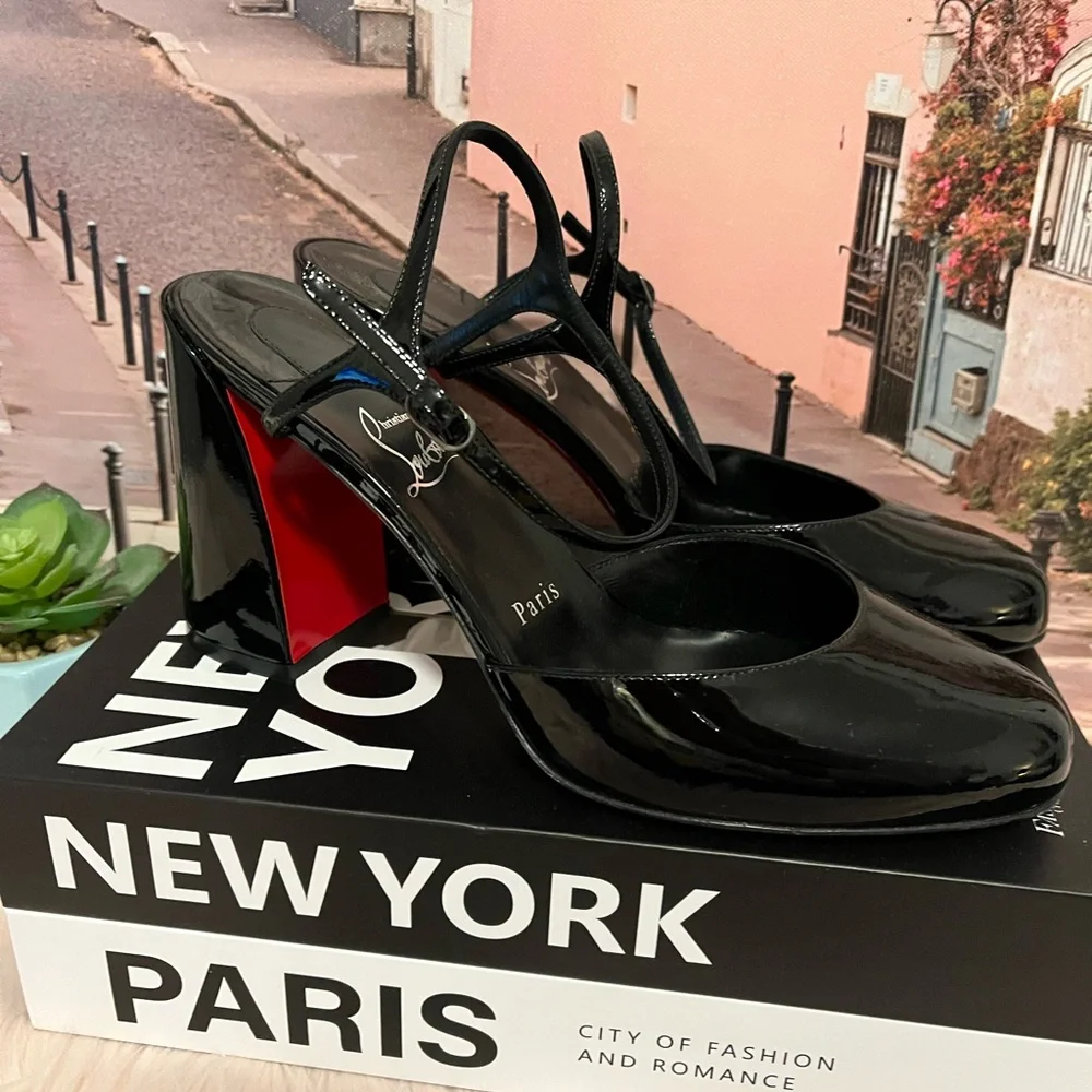 Christian Louboutin Black Patent Mary Jane Heels 39.5 - Picture 12 of 14